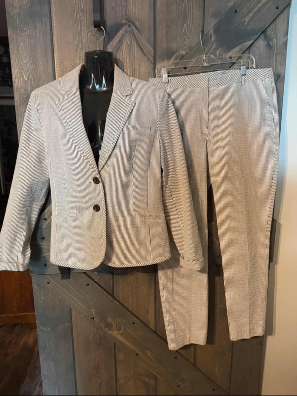Jones New York Seersucker Pant Suit Jacket 12/ Pants 14